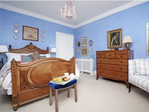 Bedroom- click for photo gallery